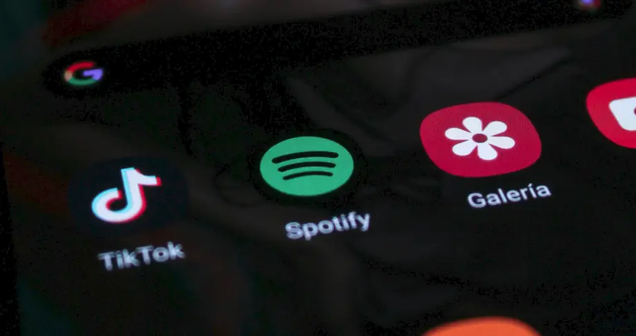 Mobile App Design Services: How to Create Apps Users Love in 2026